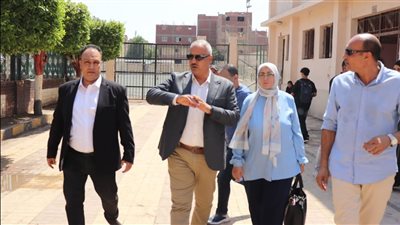وكيل وزارة الشباب والرياضة بالجيزة يتفقد المراكز الشبابية للتأكد من سير العمل