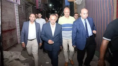 محافظ أسيوط يقوم بجولة لمتابعة تنظيم الإشغالات بشارع ثابت بحى غرب 