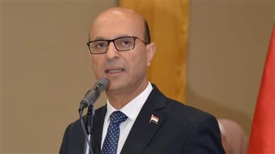 تكليف الدكتور عادل عبده عميدًا لكلية تكنولوجيا صناعة السكر بجامعة أسيوط