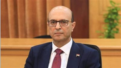 رئيس جامعة أسيوط يصدر عددا من القرارات والتكليفات الجديدة (تفاصيل)