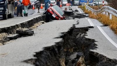 زلزال وتسونامي.. ماذا يحدث في اليابان؟