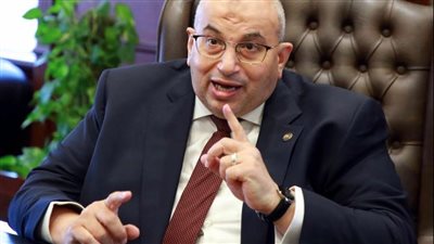 خبراء الضرائب: 6 تحديات تواجه توطين صناعة الدواء في مصر