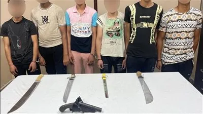 كشف ملابسات تداول مقطع فيديو يظهر خلاله عدد من الأشخاص يحملون أسلحة بيضاء وترويع المواطنين بالدقهلية