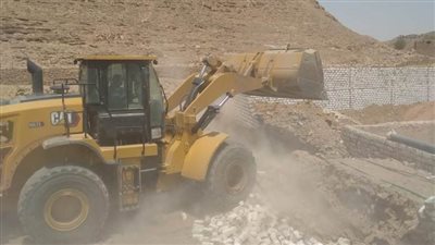 إزالة 12 حالة تعد بأبو الريش بأسوان