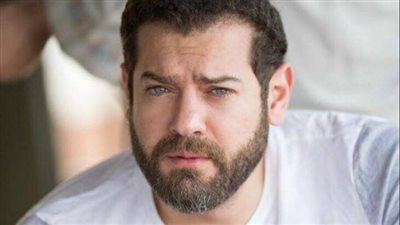 في فيلمة الجديد.. عمرو يوسف بطل شعبي فى 