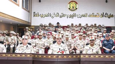 وزير الدفاع يشهد تنفيذ المرحلة الرئيسية لمشروع مراكز القيادة التعبوي للجيش الثاني 