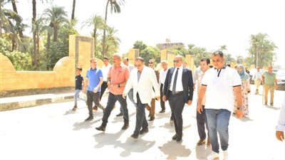 محافظ أسيوط يتفقد أعمال تطوير كورنيش وميادين مدينة البداري