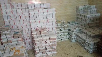 ضبط 9 آلاف نسخة من الكتب التعليمية دون تصريح داخل مخزن بالقاهرة