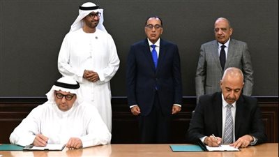 رئيس الوزراء يشهد توقيع اتفاقيتي إنشاء محطة إنتاج الكهرباء من طاقة الرياح