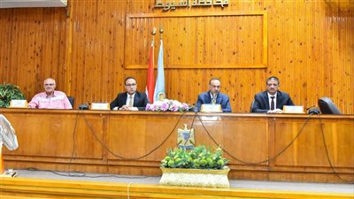 محافظ أسيوط يشهد ندوة تعريفية للاحتفال بأعمال تطوير مسار رحلة العائلة المقدسة