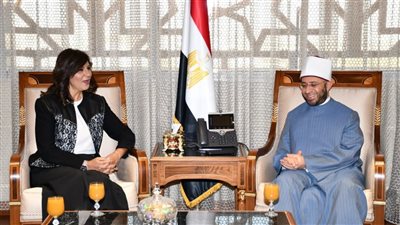 وزير الأوقاف يستقبل السفيرة نبيلة مكرم ووفد التحالف الوطني للعمل الأهلي التنموي