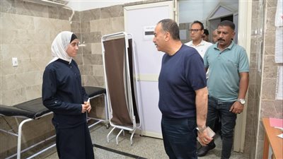 أبوالنصر يقوم بزيارة مفاجئة لمستشفى حميات أسيوط  