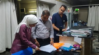 مدير عام الطب العلاجي بأسيوط يقوم بزيارة مفاجئة لمستشفى الإيمان العام