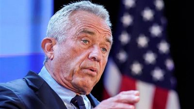 تنحى عن الانتخابات الأمريكية ودعم ترامب.. من هو روبرت كيندي جونيور؟