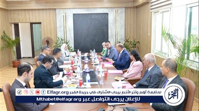 رئيس جامعة المنصورة الأهلية يستقبل لجنة المجلس الأعلى للجامعات 