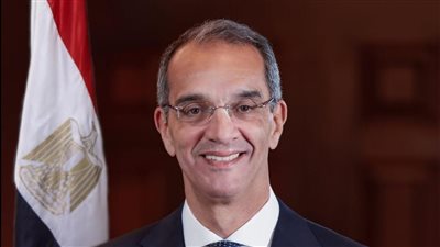 وزير الاتصالات يغادر إلى اندونسيا للمشاركة في أعمال المنتدى الإندونيسى – الأفريقى الثانى 