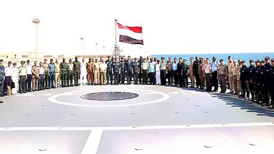 القوات المسلحة تنظم زيارة لوفد من الملحقين العسكريين العرب والأجانب المعتمدين لقاعدة برنيس البحرية