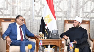 وزير الأوقاف يستقبل عميد كلية اللغة العربية جامعة الأزهر 