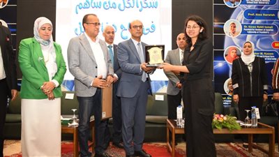 رئيس جامعة أسيوط يشهد ورشة عمل لأطباء الامتياز 