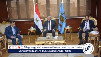 محافظ الغربية يستقبل اللجنة التنفيذية لتقييم المشروعات الخضراء الذكية