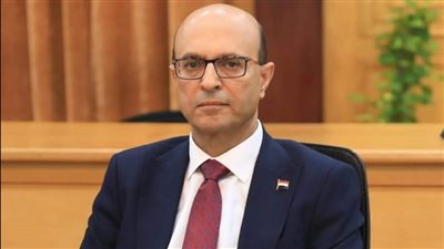 رئيس جامعة أسيوط يصدر قرارات بتجديد وتعيين رؤساء أقسام بكليتيّ الزراعة والطب   