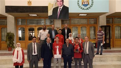 محافظ أسيوط يلتقي طلاب مدرسة ضيف الله الدولية للتكنولوجيا التطبيقية 