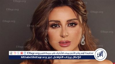 النجمة أنغام في حفل 