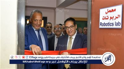 رئيس جامعة القاهرة يفتتح معملي الذكاء الاصطناعي والروبوتات