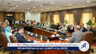 تفاصيل اجتماع رئيس جامعة المنصورة بأمناء الكليات استعدادًا للعام الدراسي الجديد