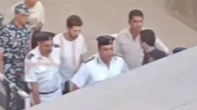 أحمد فتوح لاعب منتخب مصر والزمالك يتوجه لأسرة أمين الشرطة للتصالح