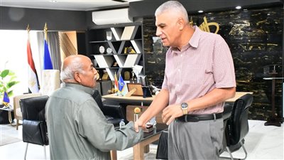 محافظ أسوان يقرر إحالة واقعة سقوط سيارة ملاكي داخل حفرة للنيابة العامة 