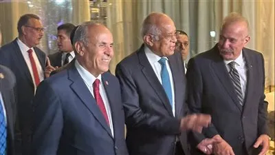 رؤساء قضايا الدولة السابقون يصلون لحفل المولد النبوي الشريف