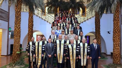 محافظ أسوان يشارك بحفل تخرج 328 طالبا وطالبة بالأكاديمية العربية للعلوم والتكنولوجيا والنقل البحري