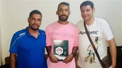 رسميا.. مكادي يضم أمير رجب لاعب أورانج والسكة الحديد 