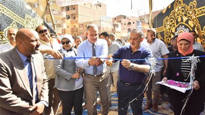 محافظ أسيوط يفتتح معرض أهلًا مدارسنا بإدارة أبنوب التعليمية  