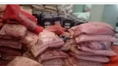 ضبط 14 طن مواد غذائية وأسمدة مجهولة المصدر بالشرقية