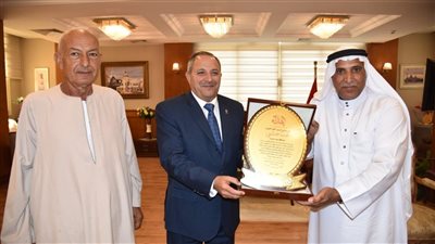 محافظ بورسعيد يستقبل الشيخ عبد الحميد الأخرسي نقيب الفلاحين بشرق بورسعيد