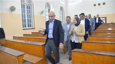 وزير التعليم ومحافظ أسيوط يتفقدان 9 مدارس بالمحافظة استعدادًا لاستقبال العام الدراسي الجديد   