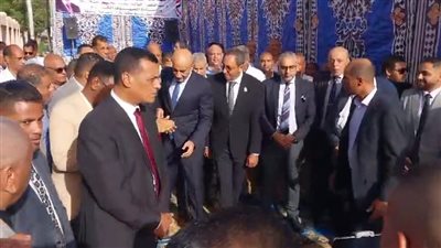 خلال زيارته قنا.. وزير التعليم يؤكد على حسن استقبال الطلاب وحسن المعاملة 