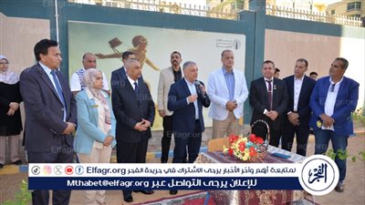 محافظ الإسماعيلية يتفقد مدرستي الإعلام الرسمية المتميزة للغات و16 أكتوبر الإعدادية بنين