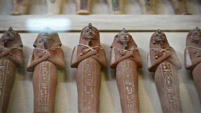 الأمن يكشف تفاصيل صفقة بيع الأثار المزيفة بقصر النيل 