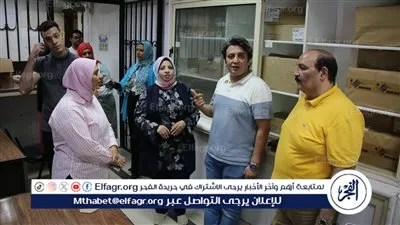 تمهيدًا لافتتاحها.. مدير تأمين صحي بني سويف يتفقد الصيدلية التجارية بعيادة السلام 