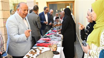 افتتاح معرض 