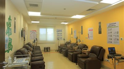 أورام الأقصر تقدم 347 ألف جلسة للعلاج الكيميائي للمرضى في الصعيد