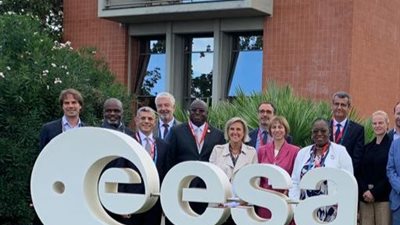 الرئيس التنفيذي لوكالة الفضاء المصرية يشارك في مؤتمر دولي لتعزيز الشراكات بين أوروبا وإفريقيا 