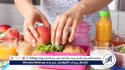 طبيب ينصح بتناول الأطفال ساندوتشات الجبنة بالسلطة والعجوة بالسمسم