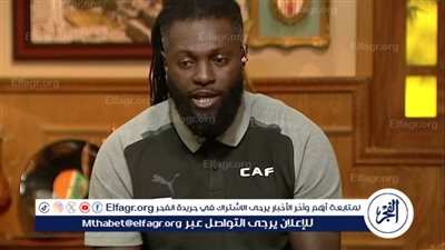 السوبر الإفريقي.. عبدالواحد يهدي أديبايور قميص الزمالك