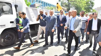 محافظ أسيوط يشهد اصطفاف 32 سيارة بعد صيانتها ورفع كفاءتها  