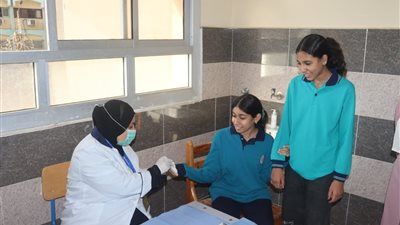 محافظ القليوبية يدشن المبادرة الرئاسية للكشف فيروس سي لطلاب الصف الأول الإعدادي 