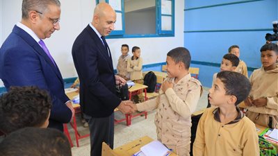 عبد اللطيف: الهدف من الزيارات الميدانية متابعة تقديم عملية تعليمية حقيقية 